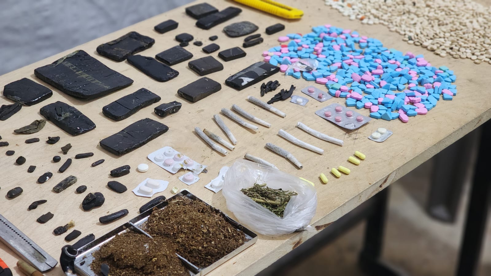 مكافحة المخدرات" تتلف كمية من المواد المخدرة