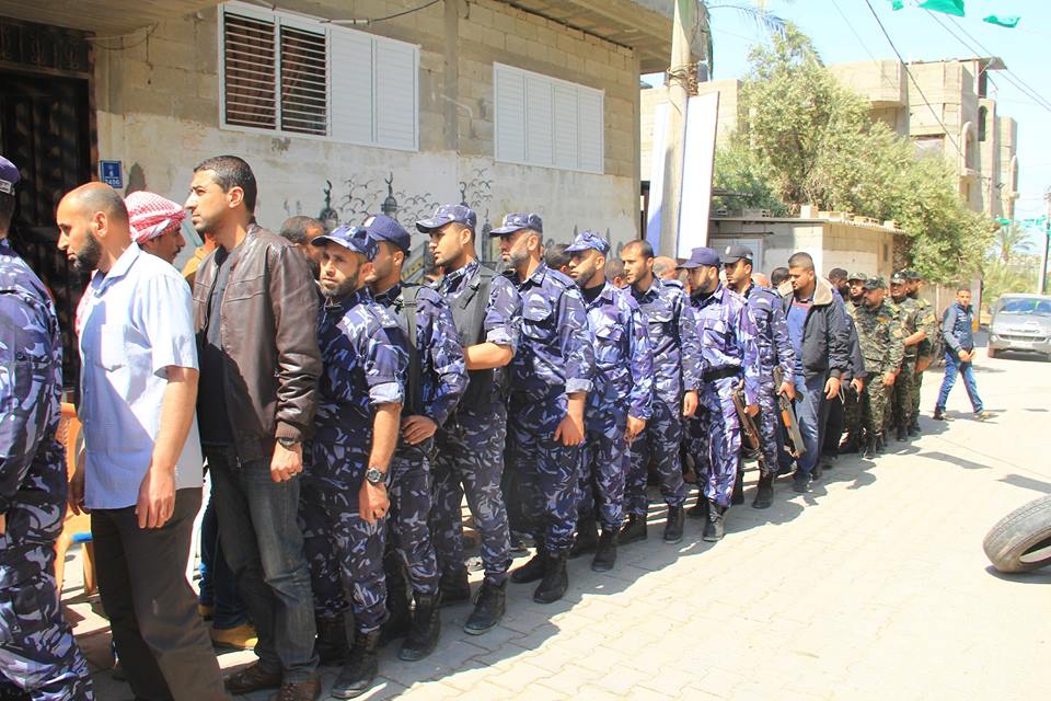 الداخلية تقدم واجب العزاء لذوي شهداء الجمعة الثانية من مسيرات العودة