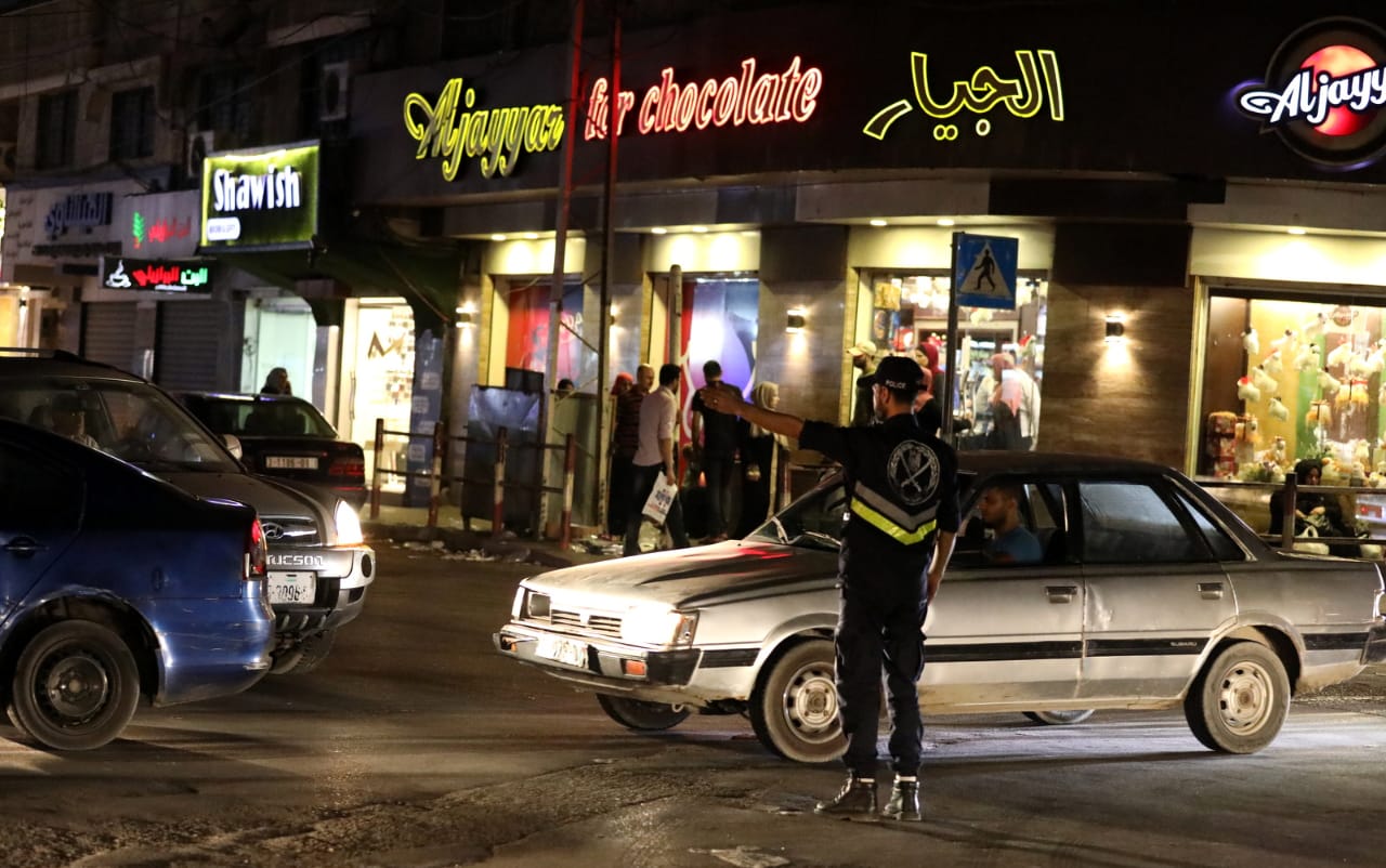 الشرطة تُسهل حركة المواطنين عشية عيد الأضحى المبارك