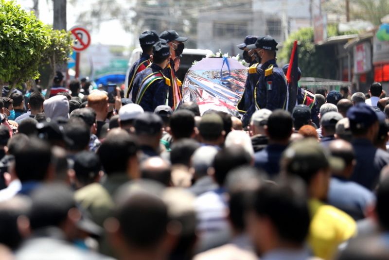 تشييع جثمان الوزير السابق "الكرد" بجنازة عسكرية