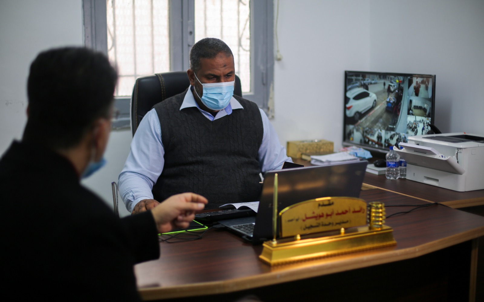 عمل أطقم مكتب التسجيل للسفر بالهيئة العامة للمعابر والحدود،