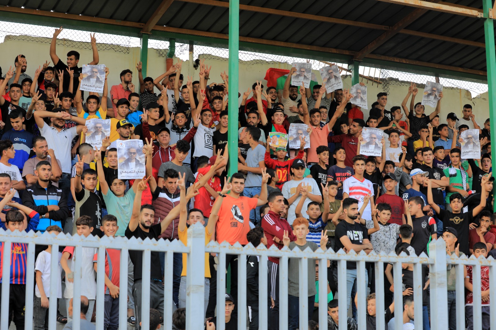 قضــاء المواطنين في غــزة الإجازة الأسبوعية مساء الجــمعــة