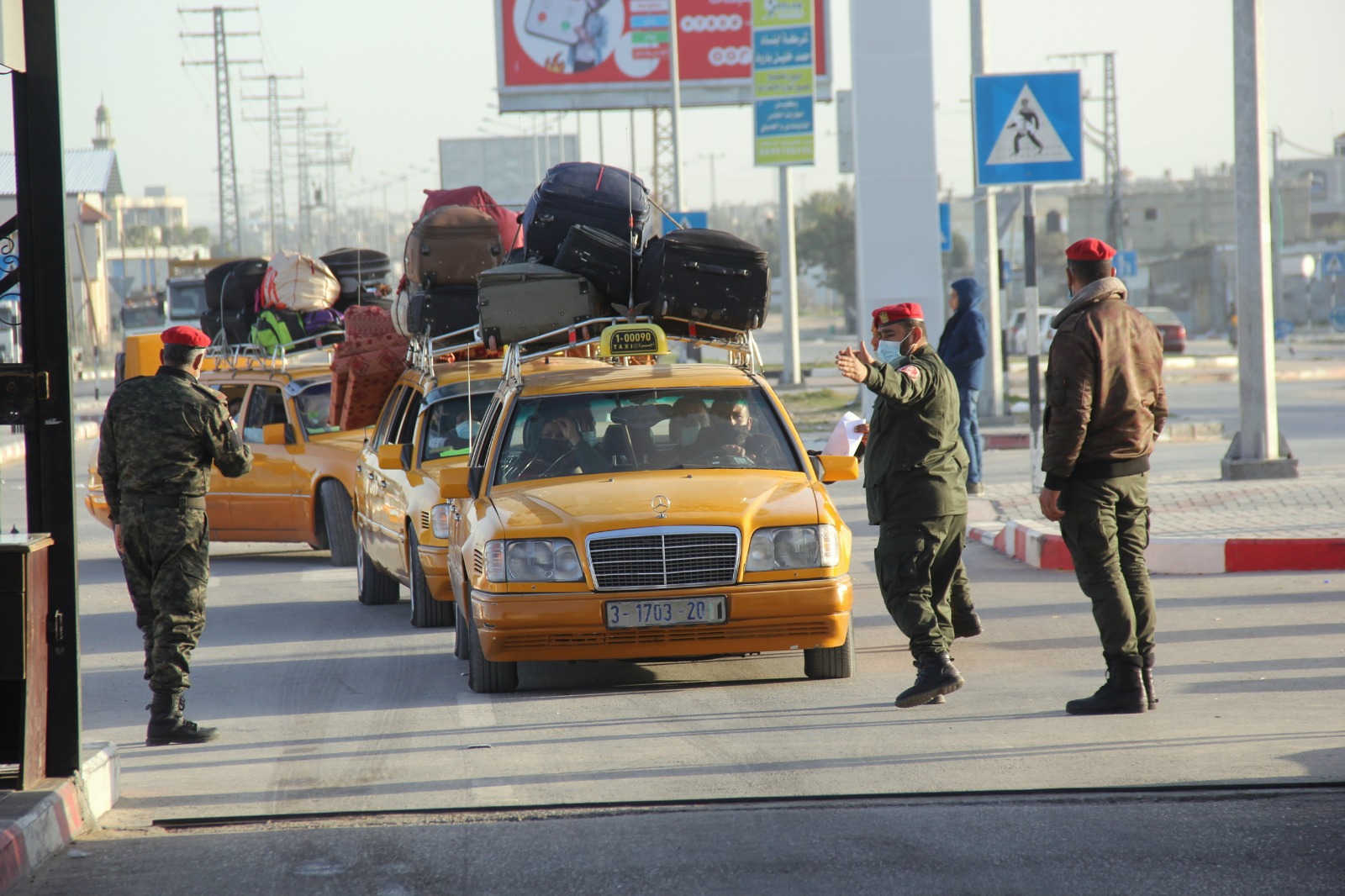 حركة معبر رفح البري خلال أيام فتحه استثنائيًا لمدة أربعة أيام في الاتجاهين