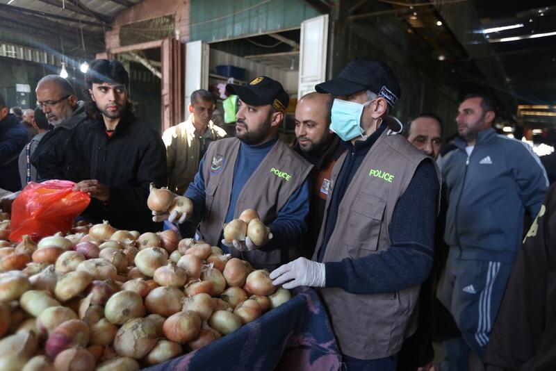  مباحث التموين بالشرطة تواصل جولاتها الدورية لتفقد الأسواق ومراقبة الأسعار