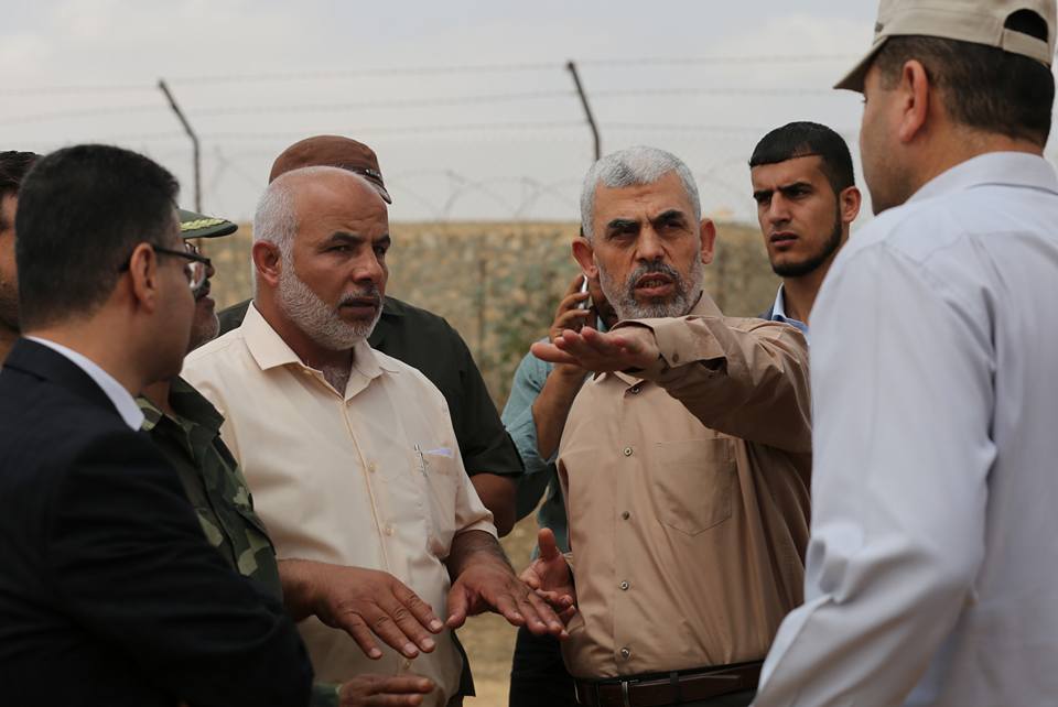قيادتا حماس واللجنة الإدارية تتفقدان الحدود الجنوبية