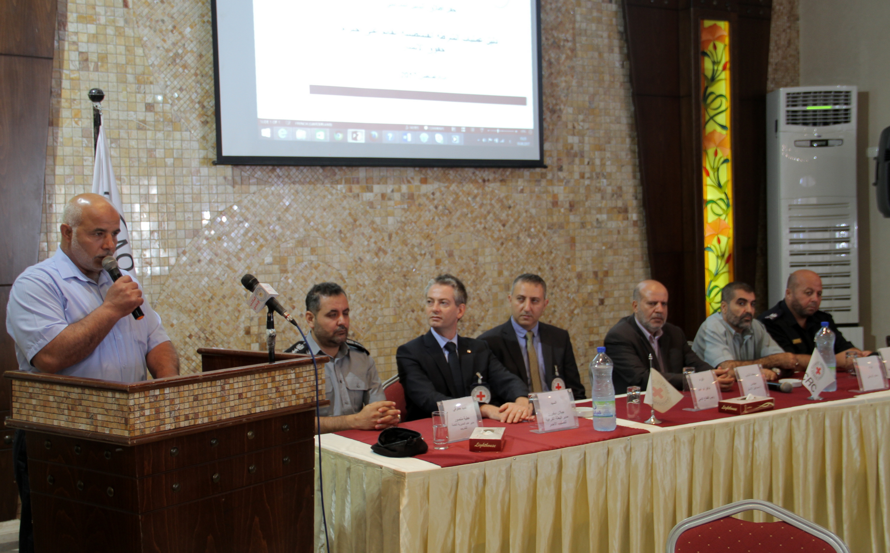 اطلاق دليل عمليات الشرطة القائم على احترام حقوق الإنسان