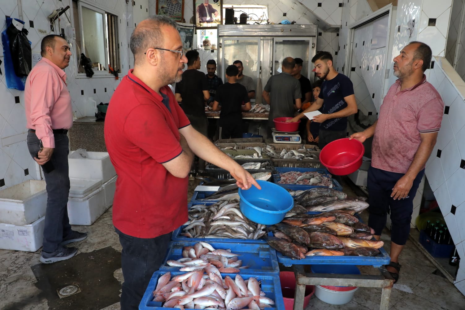 أجواء الحياة العامة في الأسواق والأماكن الحيوية بغزة