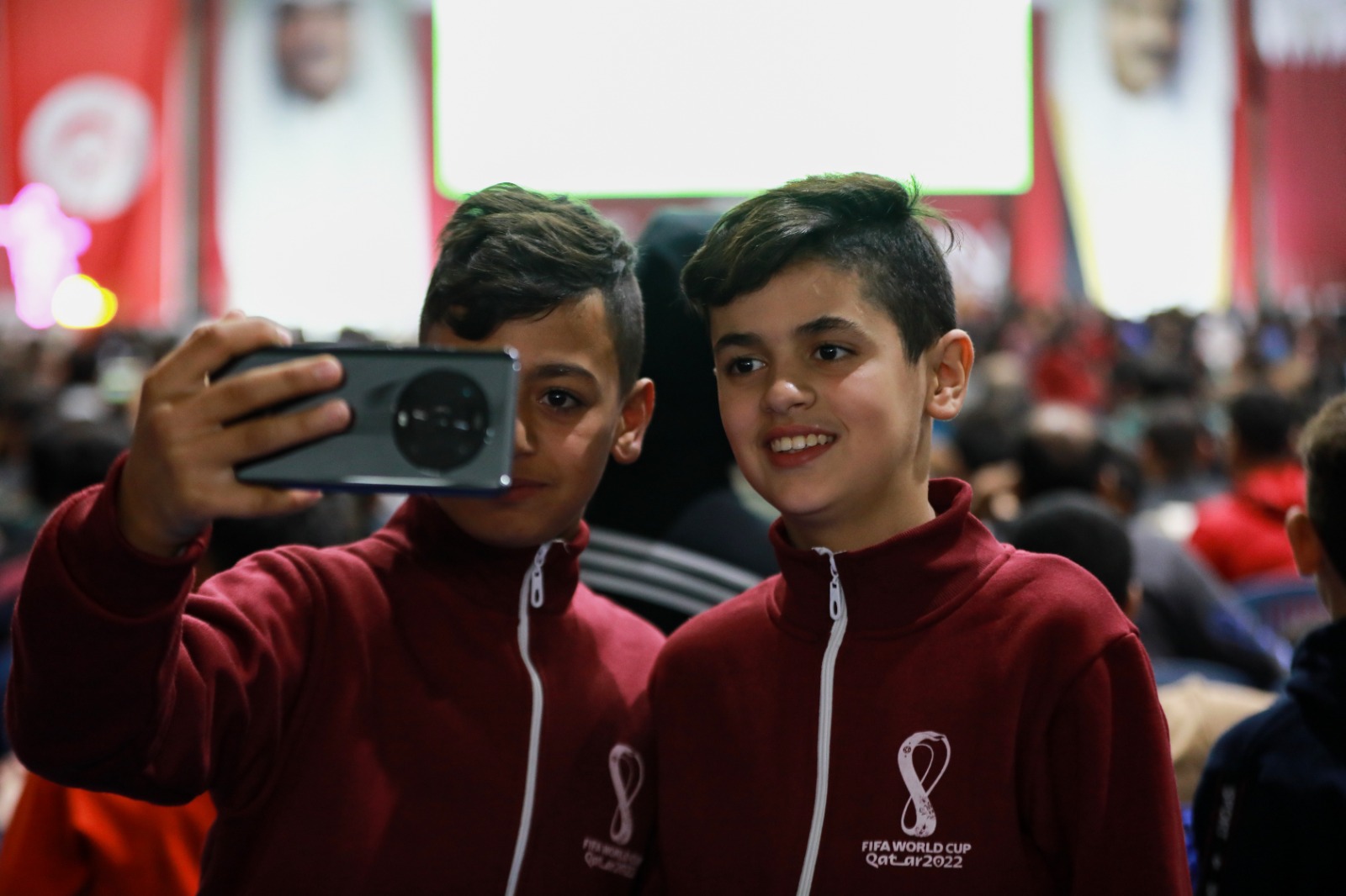 صور من تجمعات للمواطنين بغزة لمشاهدة مباريات كأس العالم