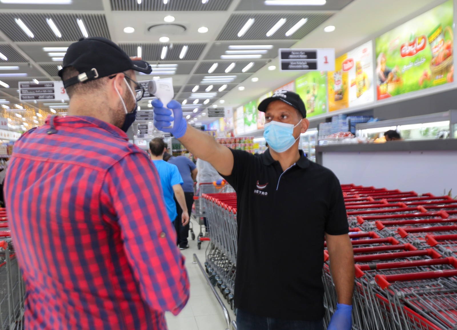 فتح المولات التجارية جزئياً في المناطق التي تشهد تخفيفاً للإجراءات