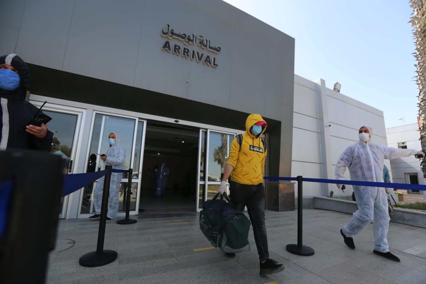 وصول أعداد من العالقين في مصر عبر معبر رفح