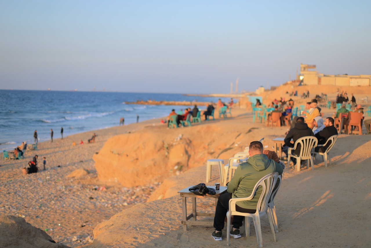 أجواء قضاء المواطنين بغزة الإجازة الأسبوعية في عدد من الأماكن الترفيهية مساء الجمعة