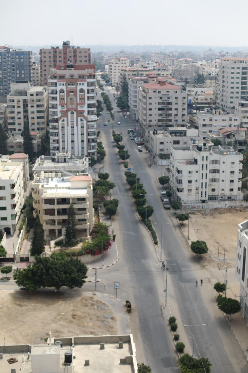 صور.. قطاع غزة يدخل يومه الثامن في حظر التجول لمواجهة فيروس "كورونا"