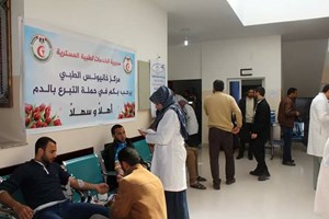 الخدمات الطبية تنظم حملة للتبرع بالدم بخانيونس