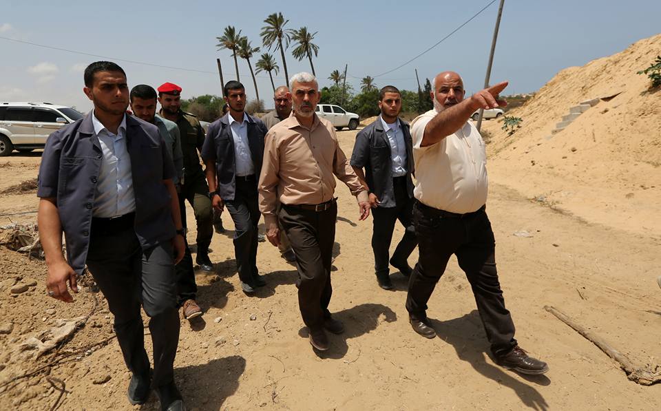 قيادتا حماس واللجنة الإدارية تتفقدان الحدود الجنوبية