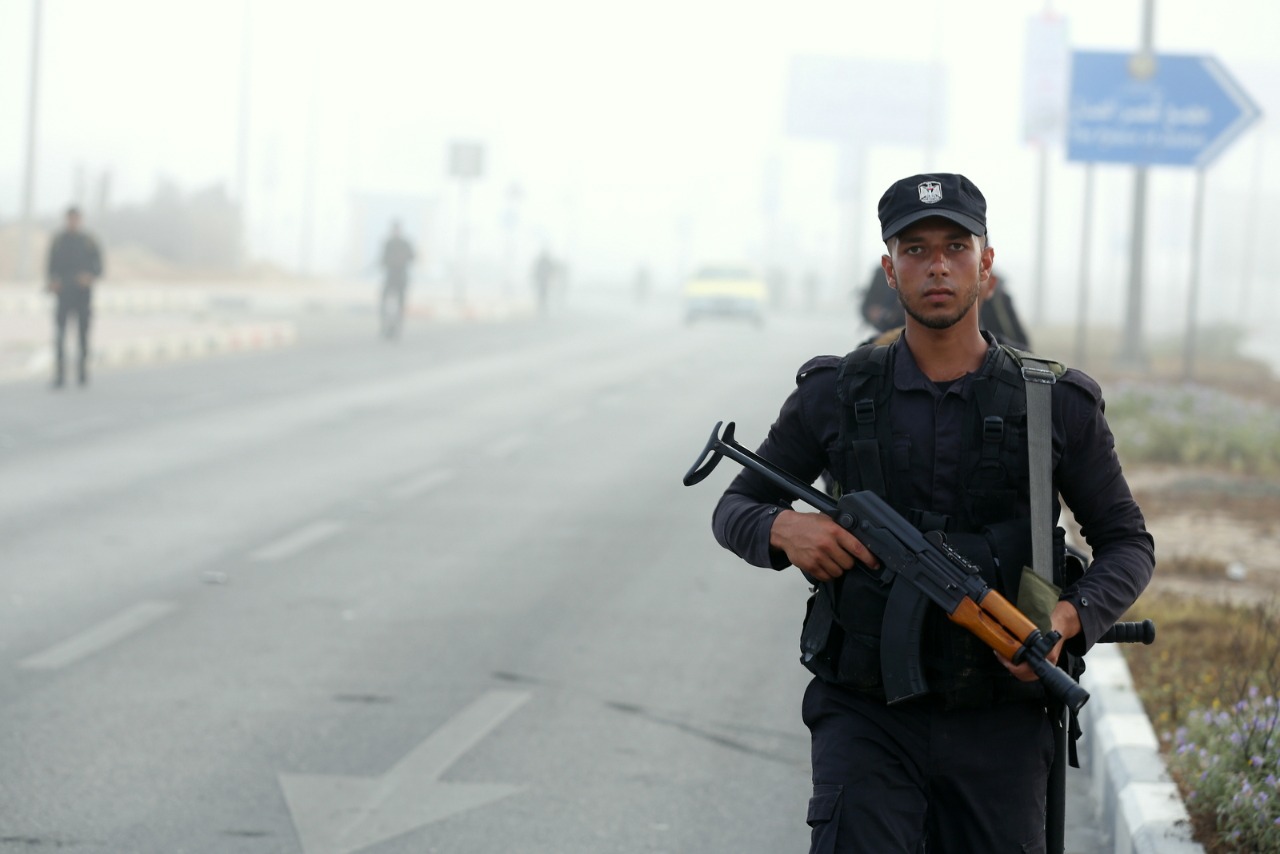 مديرية التدريب تُنظم مسيراً عسكرياً للدفعة الأولى من الدورة التأسيسية الثانية