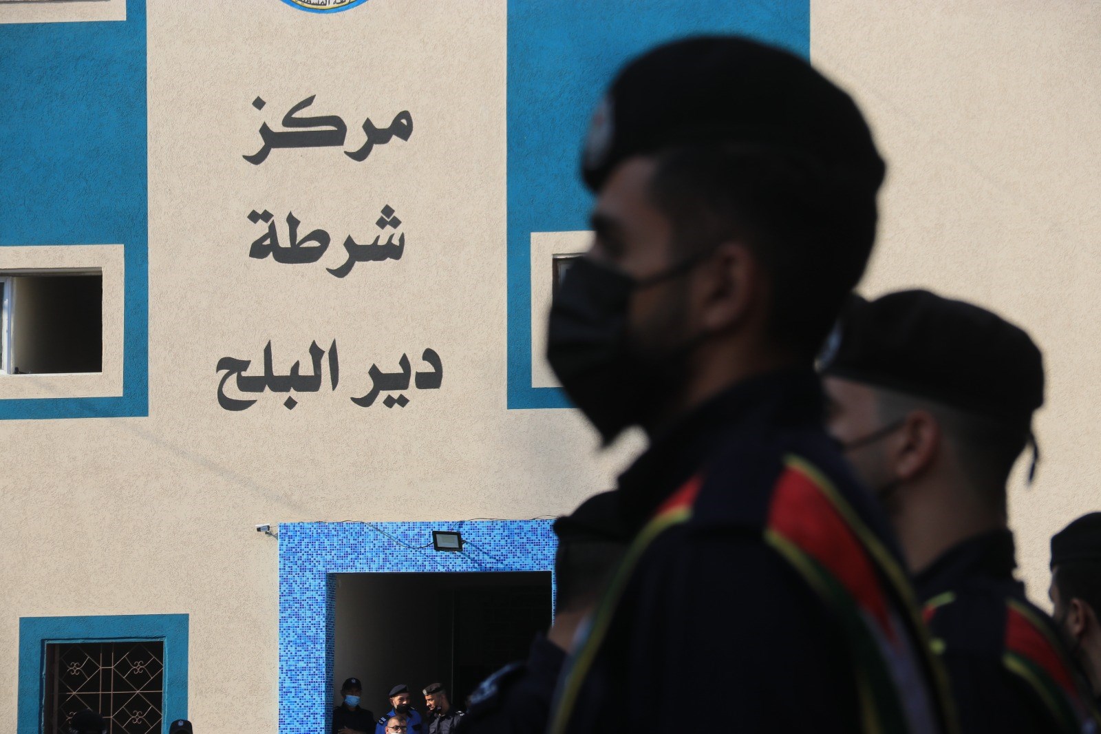 قيادة الشرطة تفتتح مركز "دير البلح" بعد إعادة ترميمه