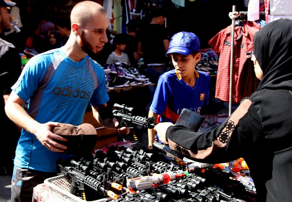 هذه غزة.. عشية عيد الفطر السعيد