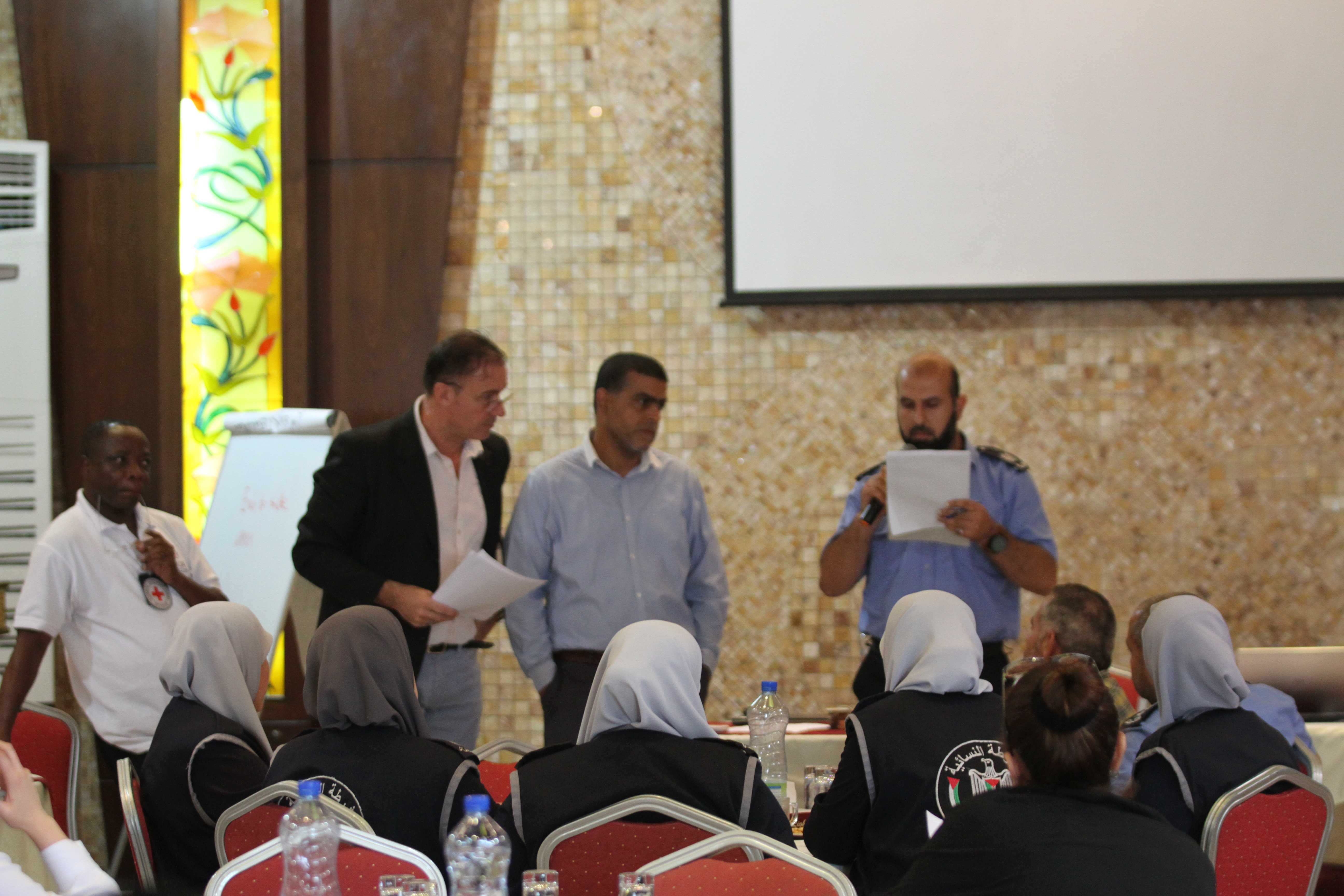 ورشة عمل مديرية التدريب والصليب الأحمر 