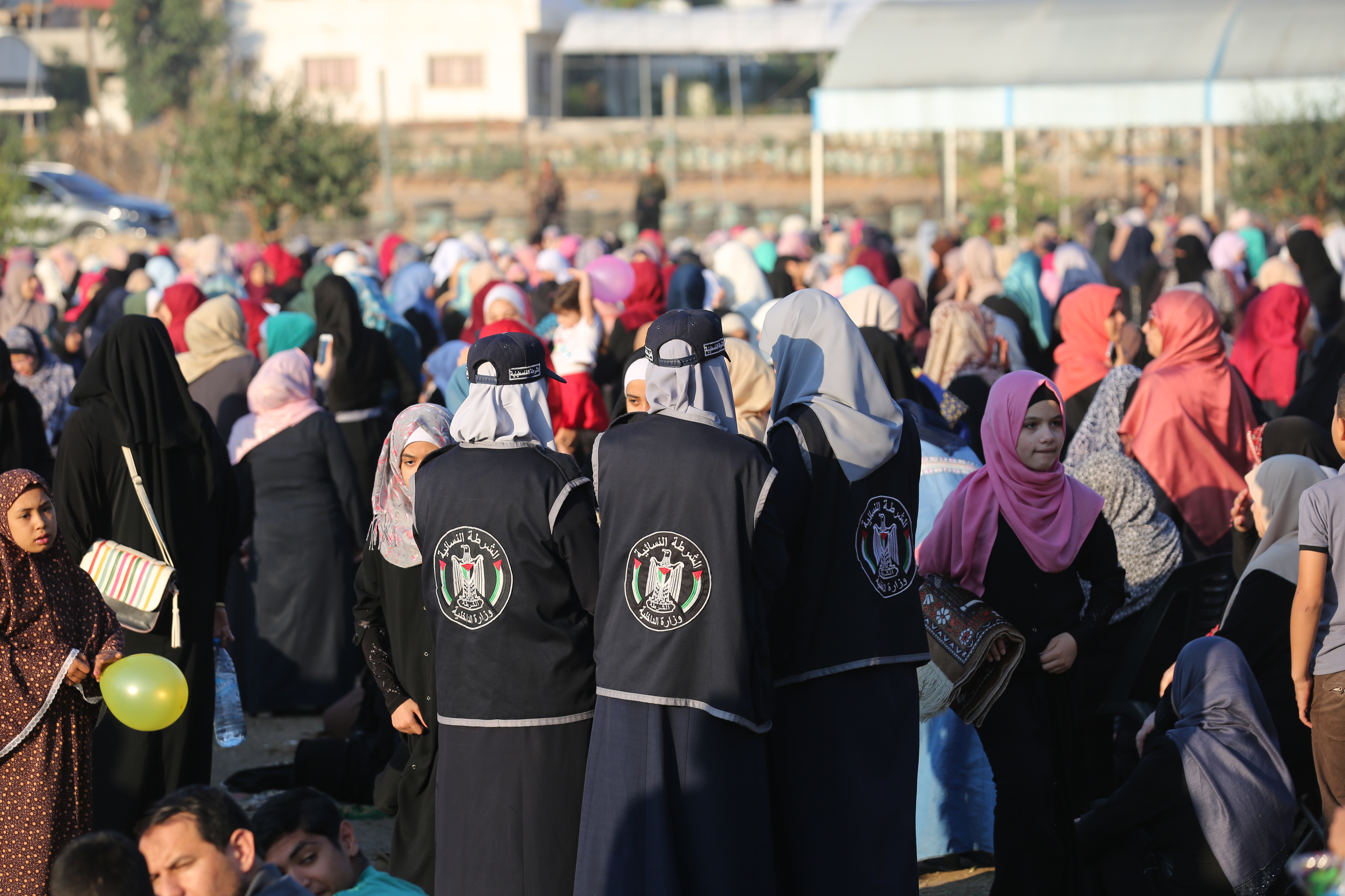 الأجهزة الأمنية تؤمن صلاة عيد الفطر السعيد