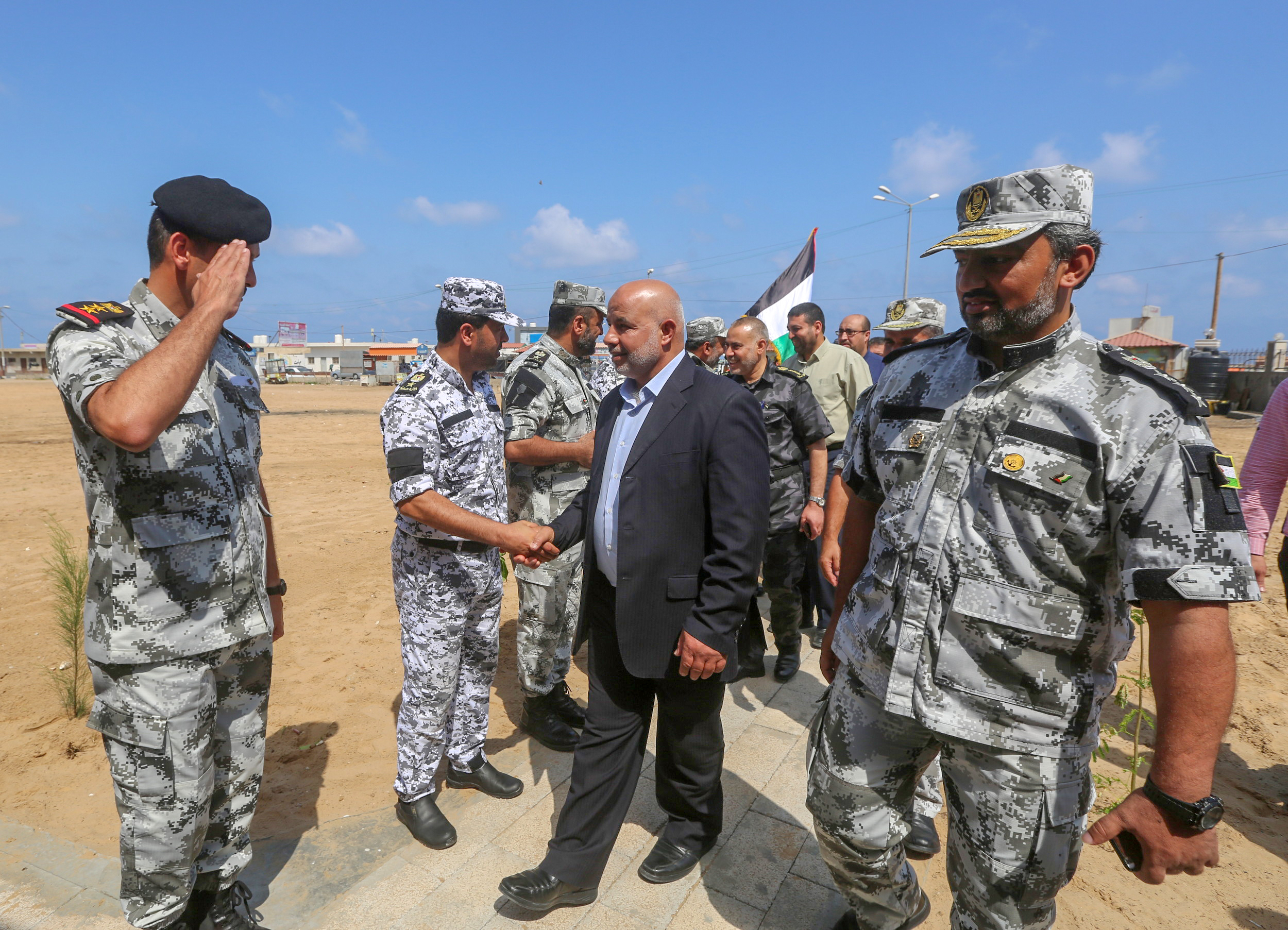 جهاز الشرطة البحرية يفتتح قاعة ومسبحاً تدريبياً