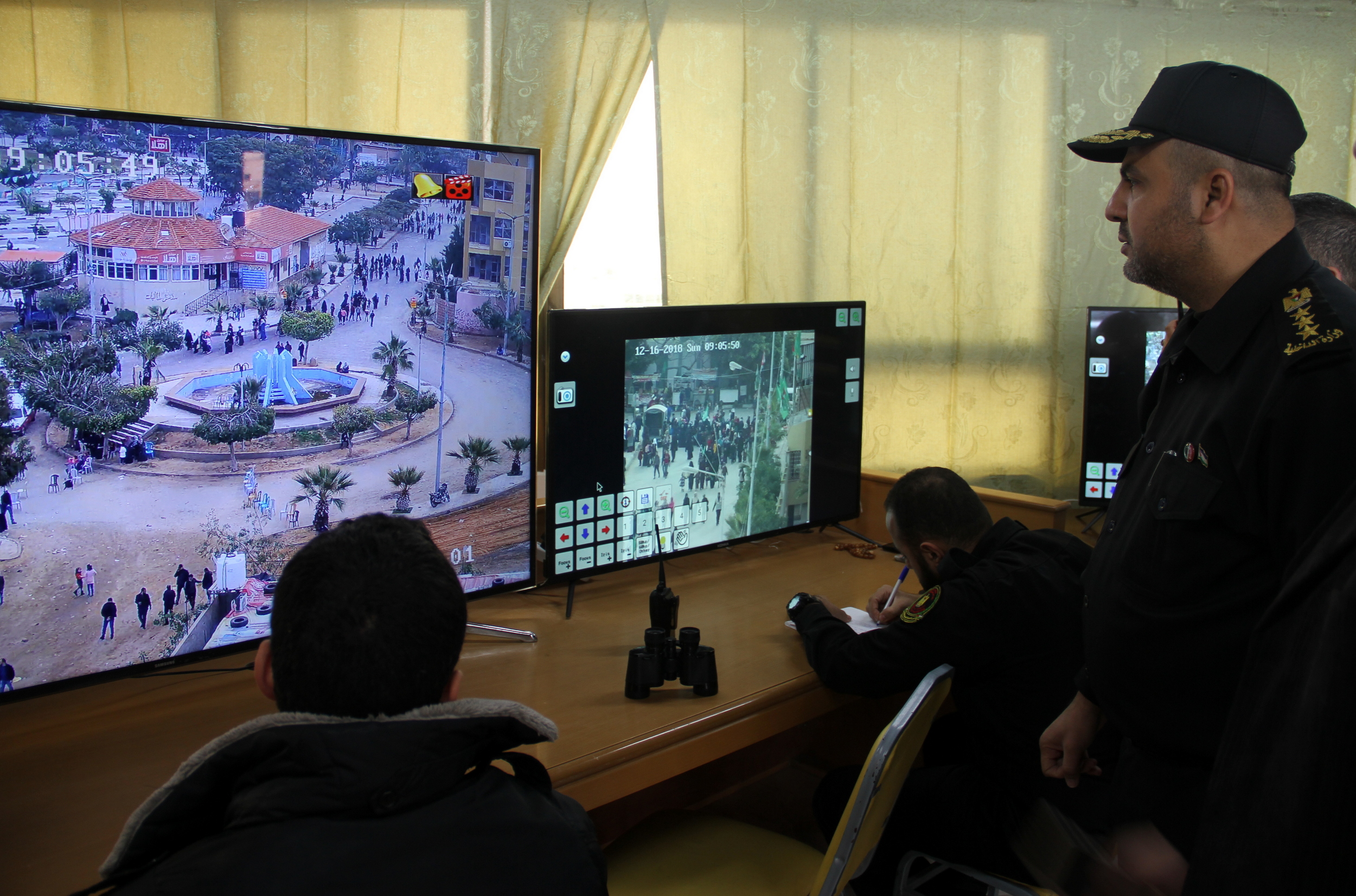 تأمين مهرجان انطلاقة حركة حماس في ساحة الكتيبة بغزة