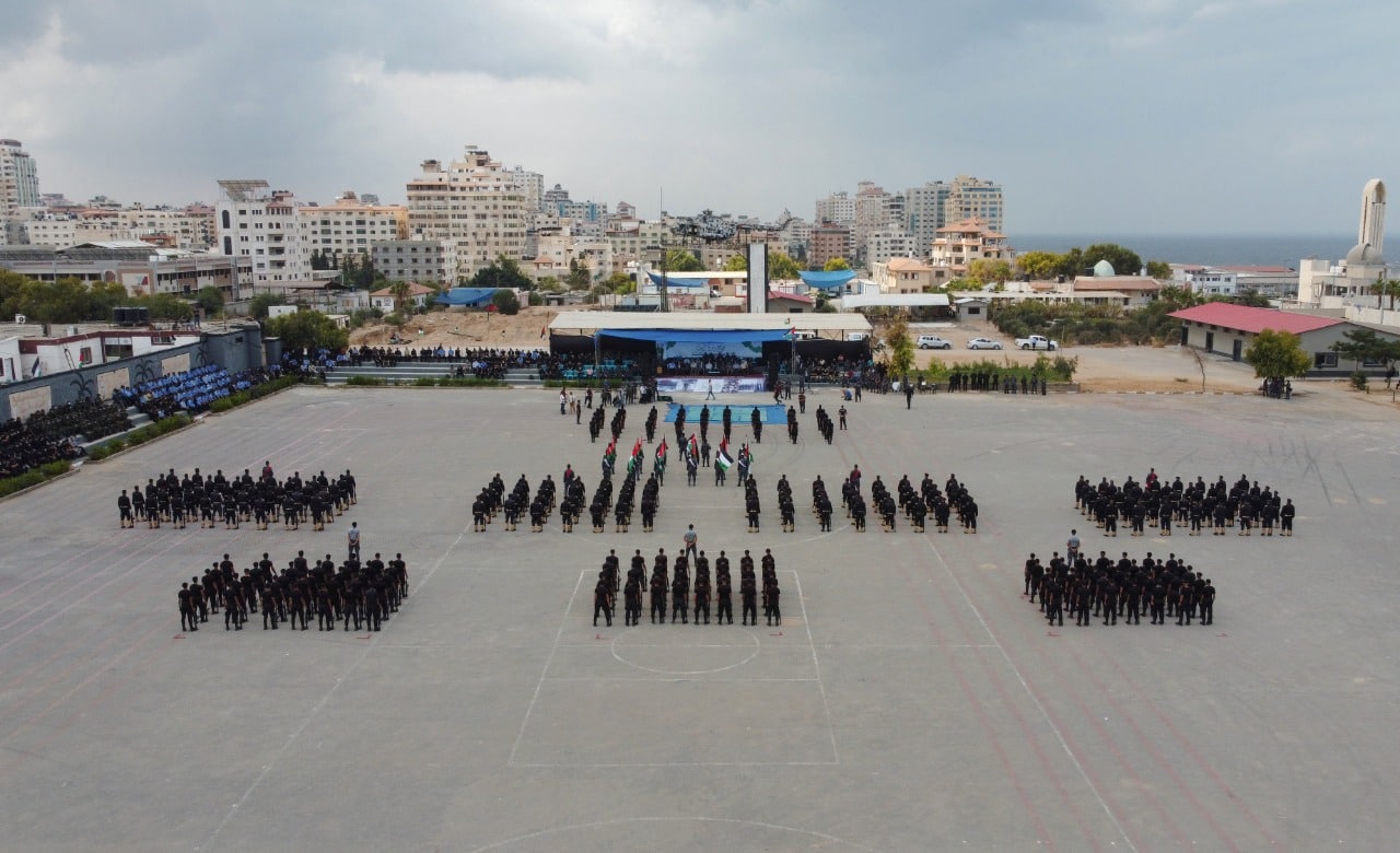 "مديرية التدريب" تُخرج دورتَي صف الضباط 27 والتأسيسية 35