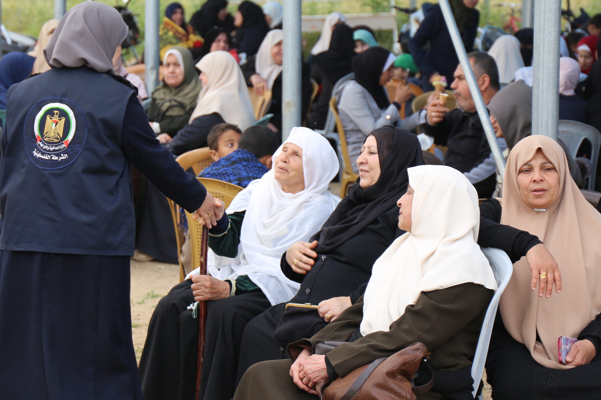أجهزة الداخلية تُساند جماهير شعبنا المشاركة في مليونية الأرض والعودة