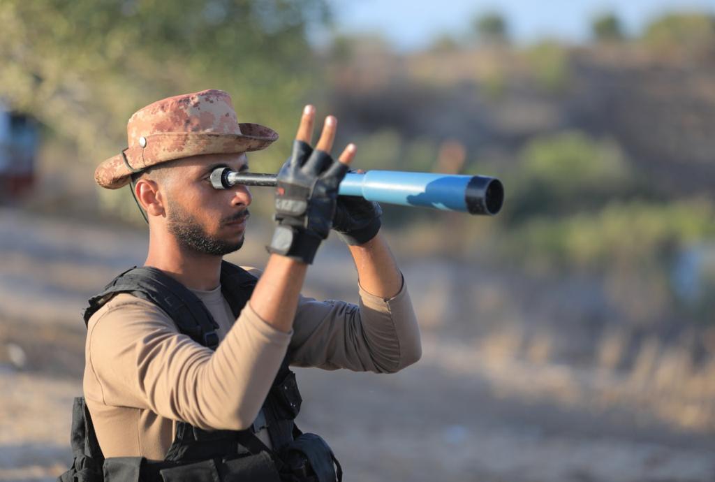 مناورة تدريبية لطلاب "دورة الصاعقة" بكلية الرباط 