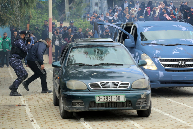 تخريج "دورة غزة سيف الأقصى" - ضباط وضباط صف بالشرطة 