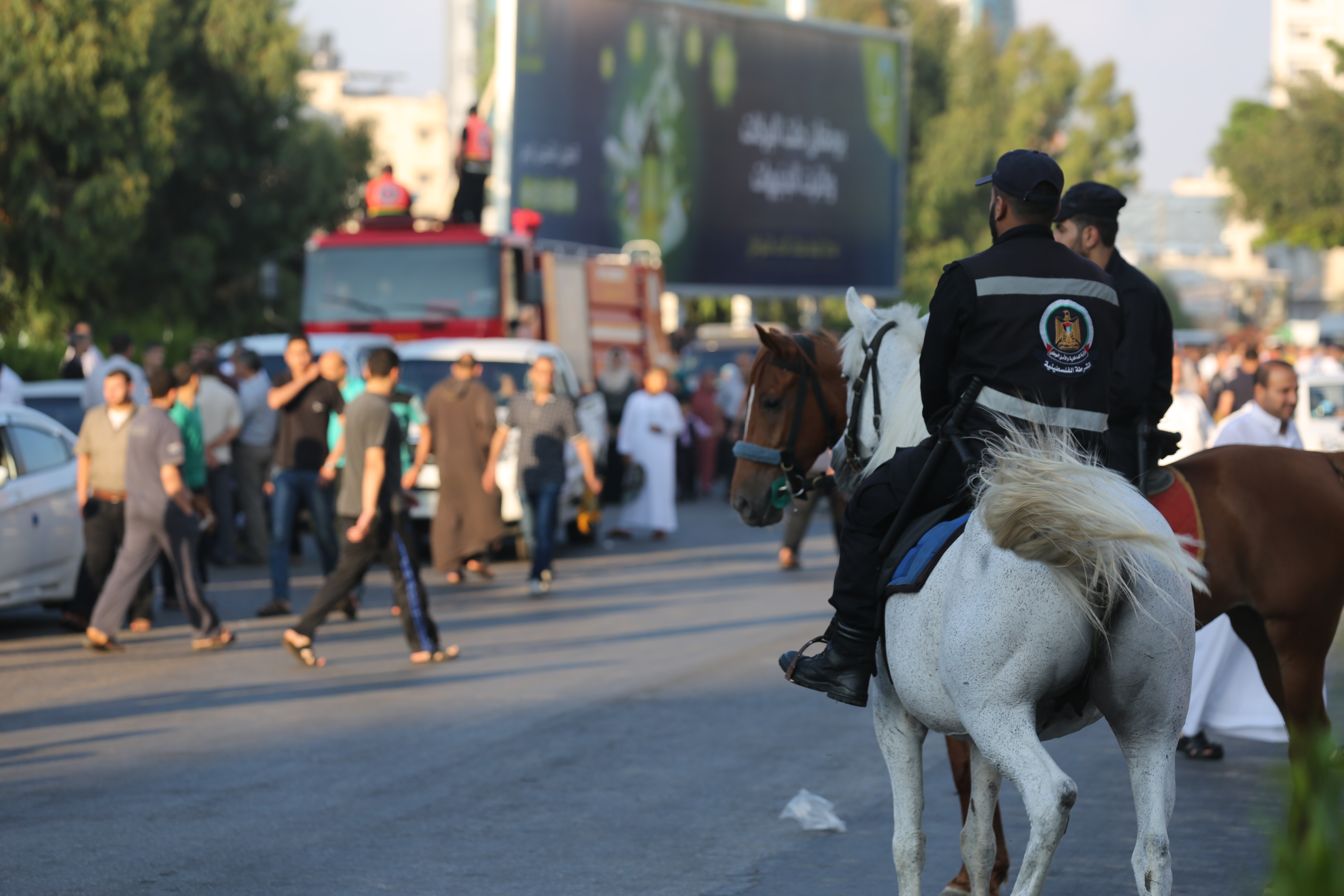 الأجهزة الأمنية تؤمن صلاة عيد الفطر السعيد