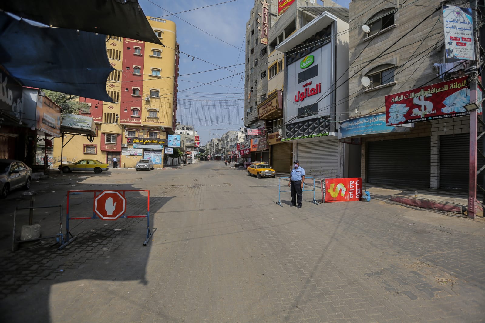 صور من تشديد الإجراءات الوقائية وحظر التجول في محافظة شمال غزة