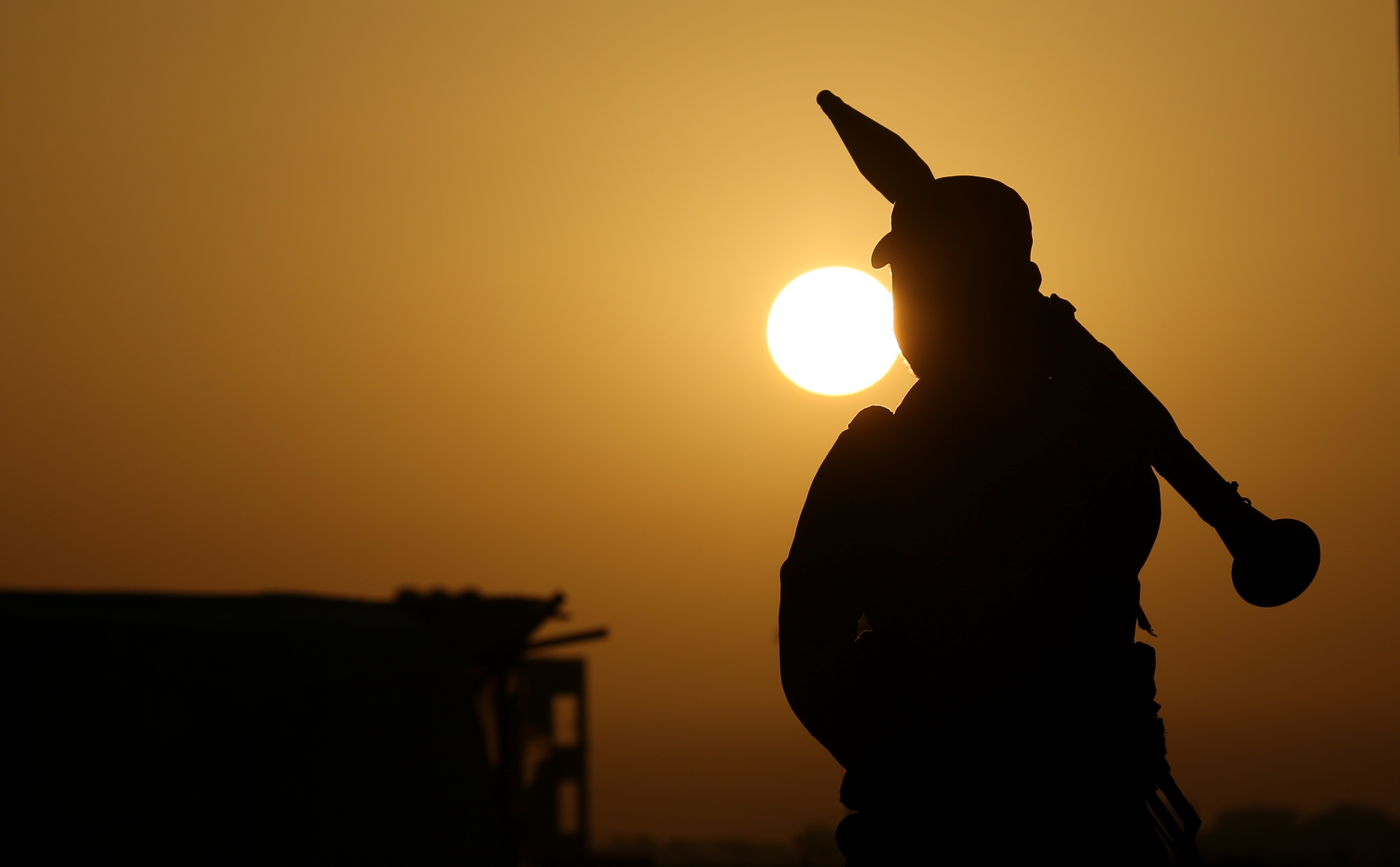 تخييم مغلق لدورتي قادة السرايا وتأهيل الضباط  بالأمن الوطني