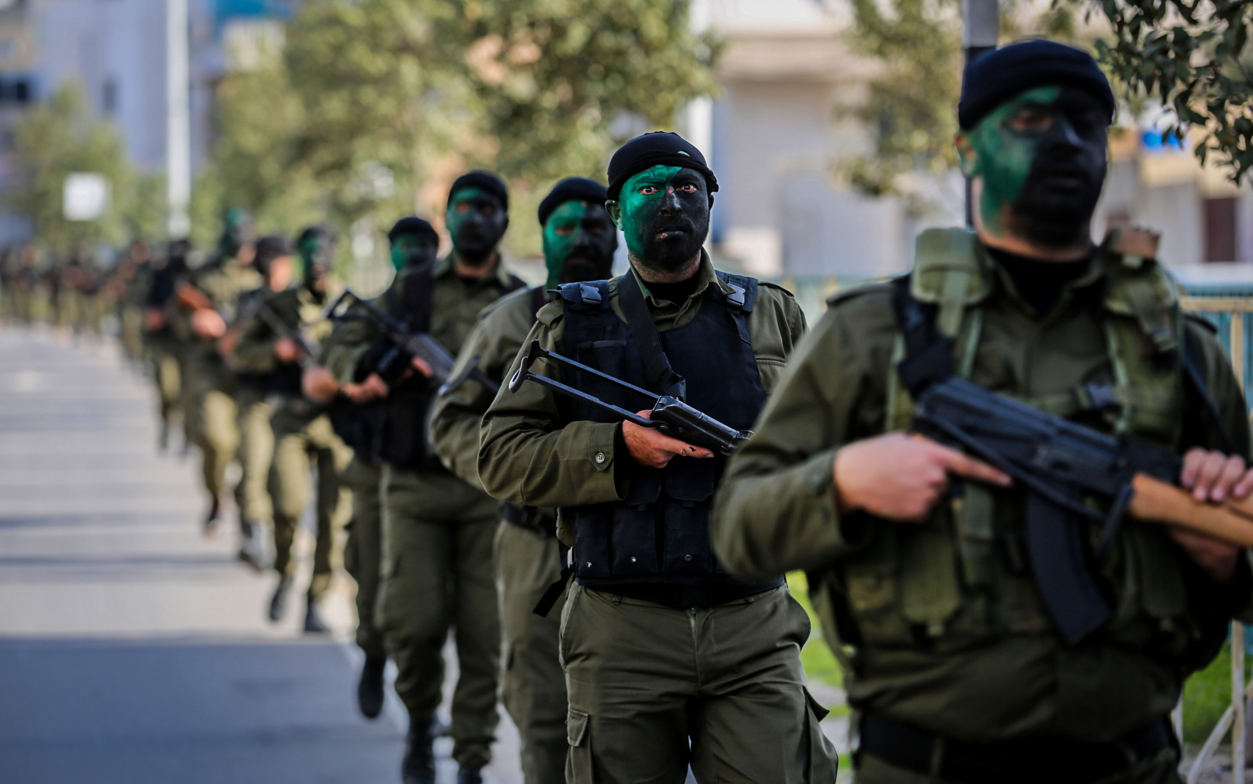 مسير عسكري لدورات قادة السرايا 5، وتأهيل الضباط 15، وصف ضباط 16 بقوات الأمن الوطني