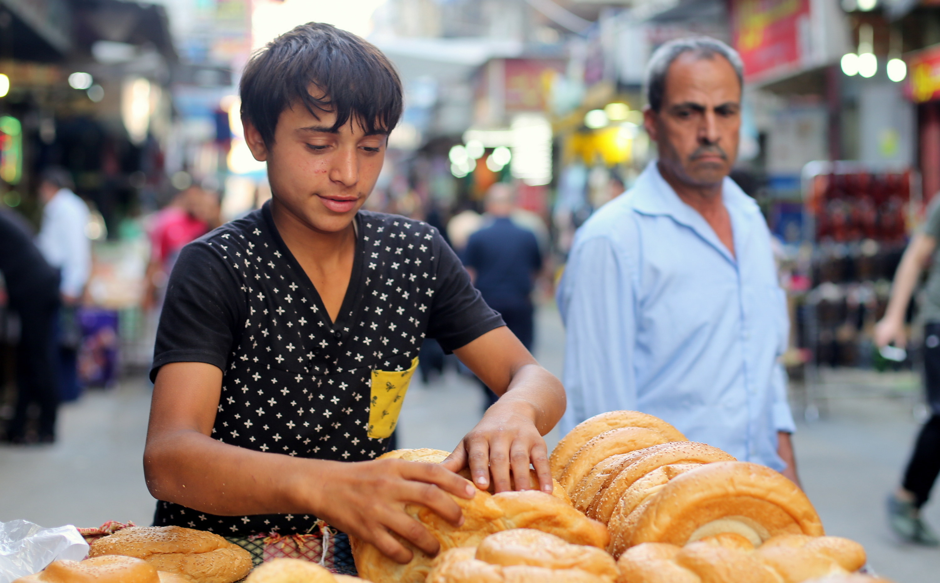 أسواق غزة في أيام شهر رمضان 