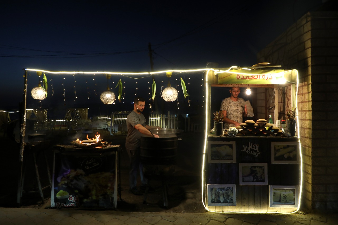 قضاء المواطنين في غزة الإجازة الأسبوعية مساء الجمعة