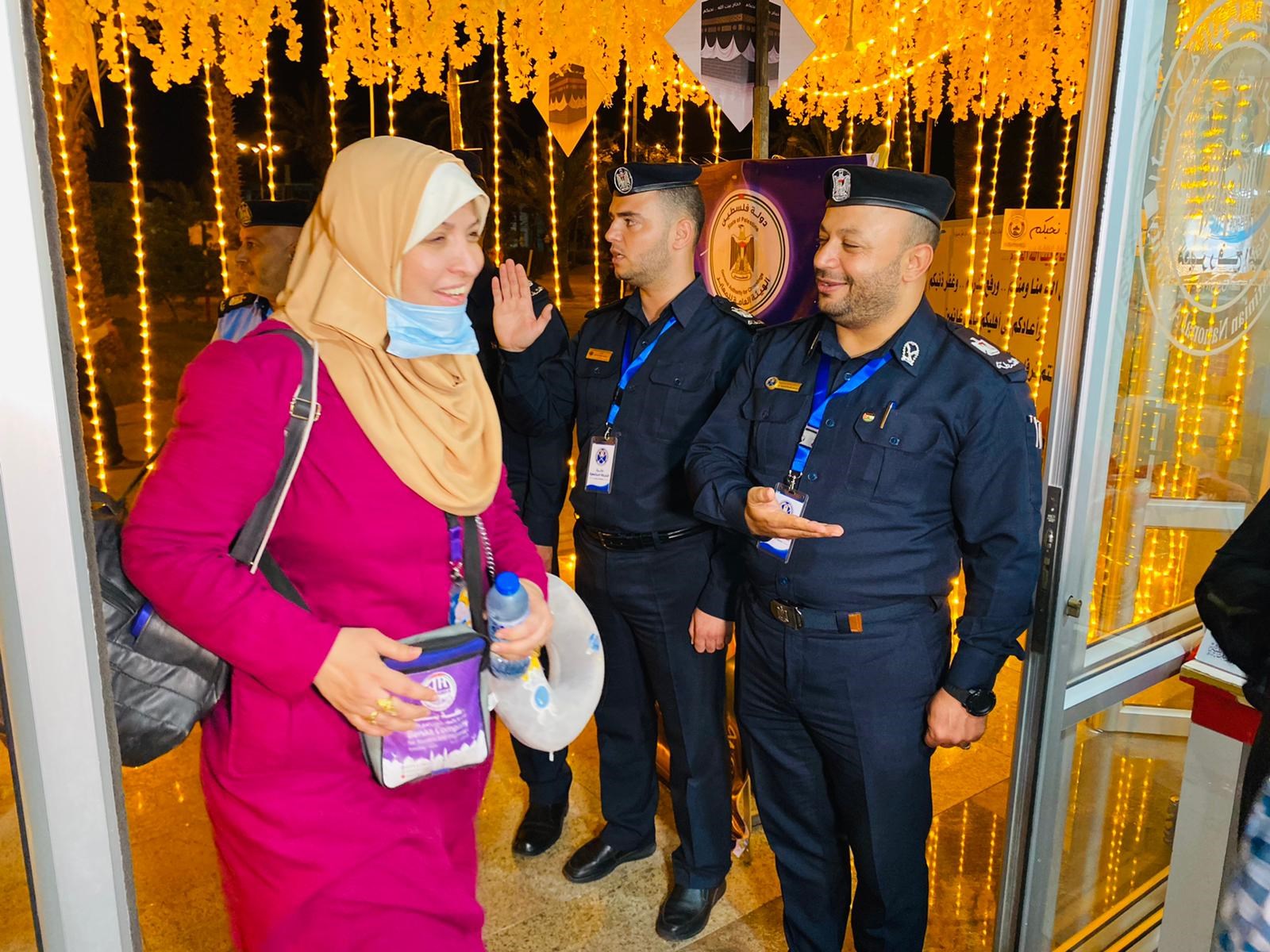 أطقم "المعابر" تسهل وصول الفوج الأول من الحجاج عبر معبر رفح