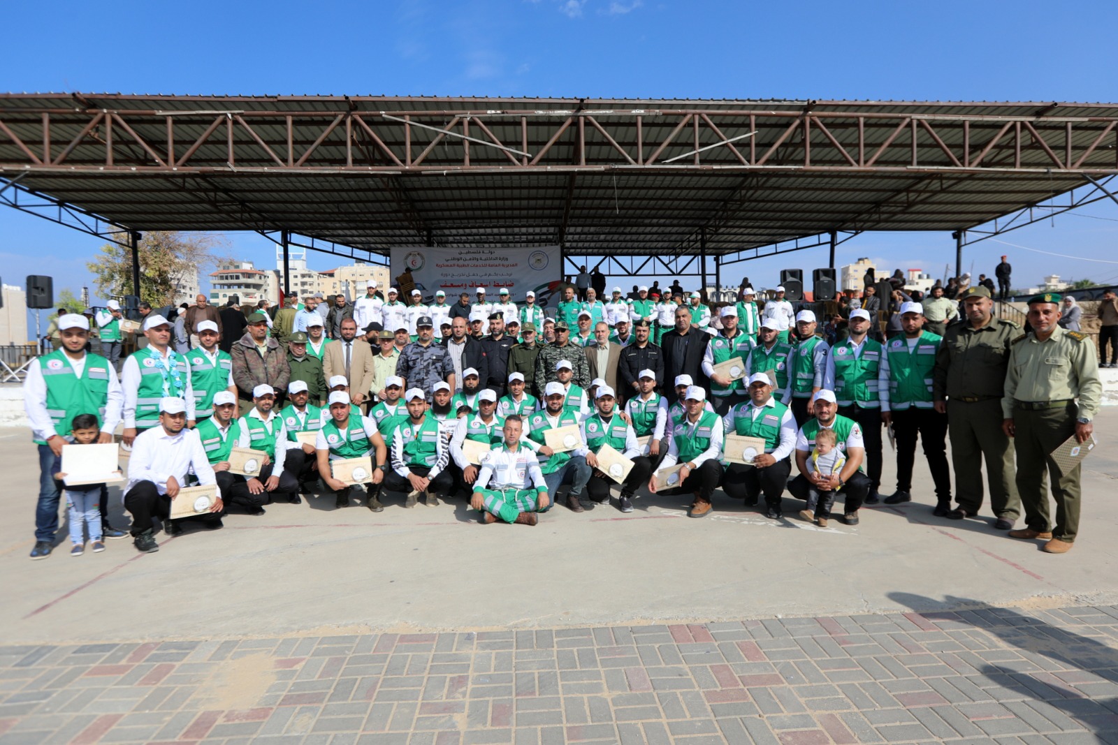 الخدمات الطبية تُخرِّج دورة "مسعف وضابـط إسعاف" الثالثة عشر