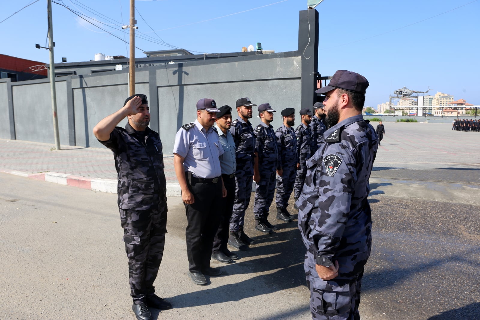 مديرية التدريب تُنظم مسيراً عسكرياً للدورة "التأسيسية الثانية"