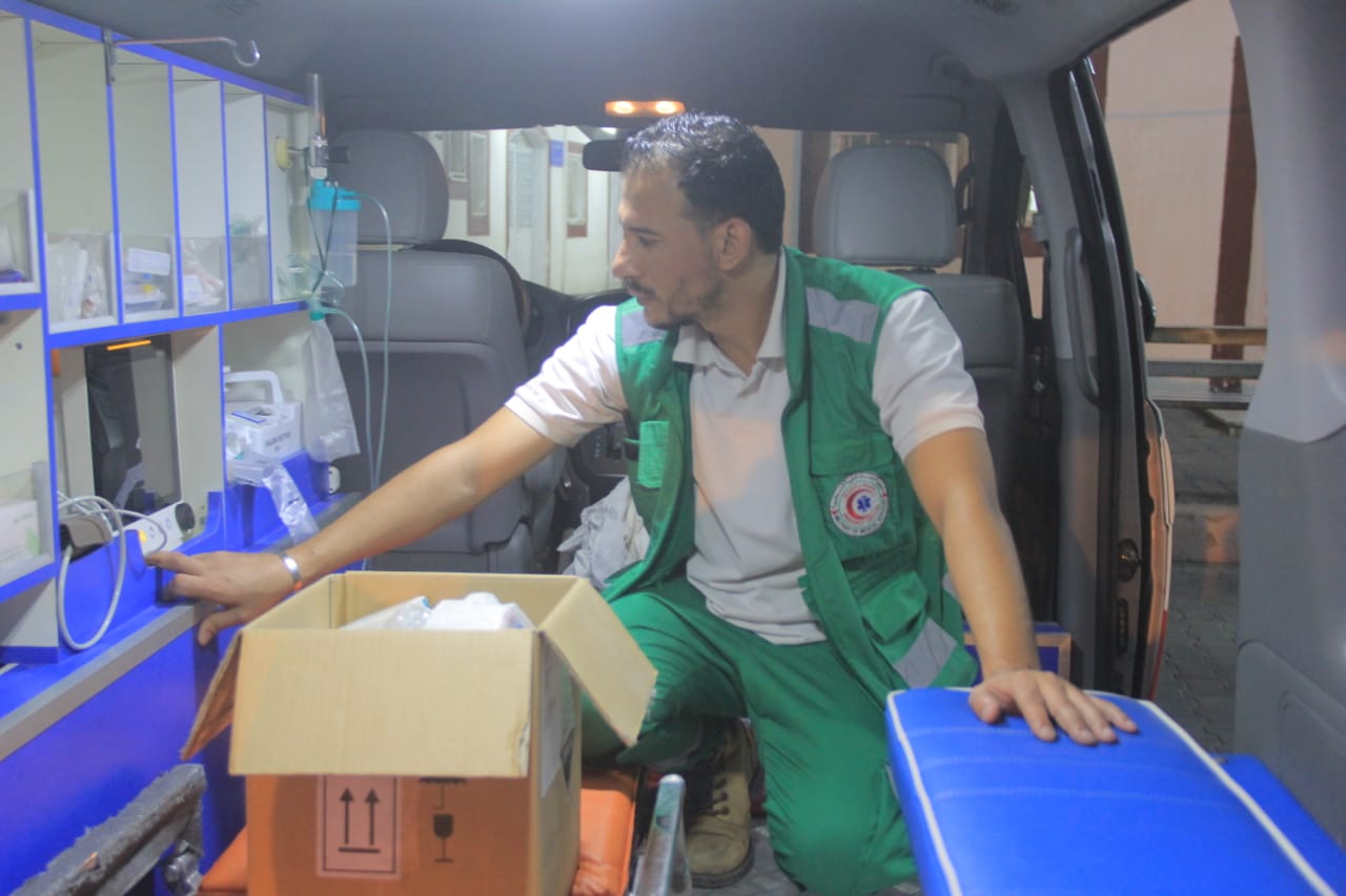 رفع درجة الجهوزية والاستنفار لدى الشرطة والدفاع المدني وأجهزة الداخلية في ظل العدوان الإسرائيلي