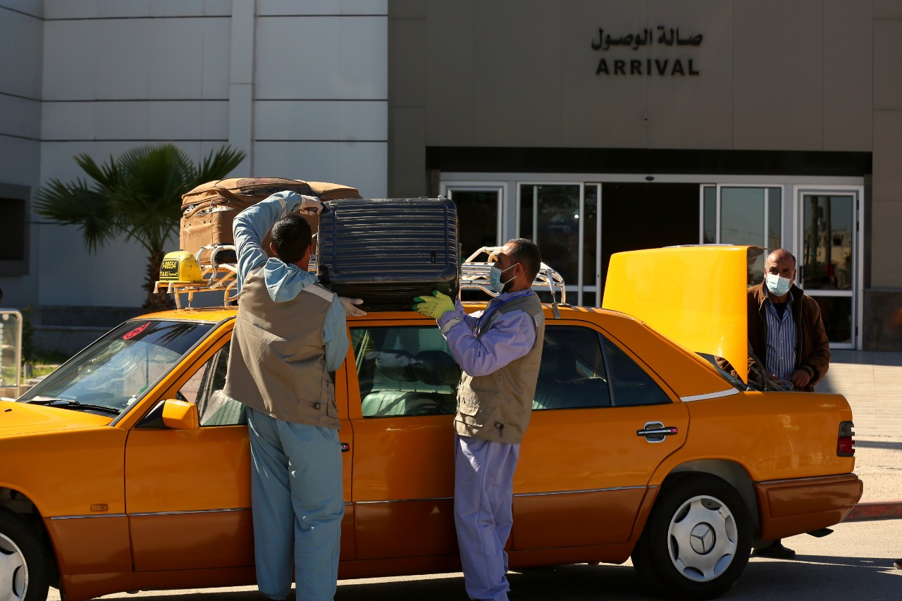 حركة معبر رفح البري خلال أيام فتحه استثنائيًا لمدة أربعة أيام في الاتجاهين