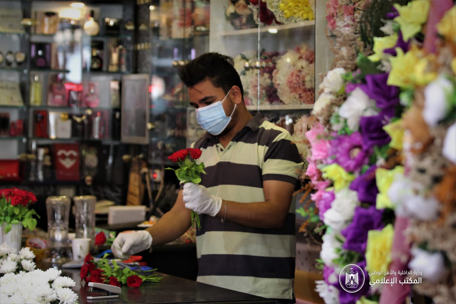 حركة المواطنين بمدينة غزة في ظل تخفيف حظر التجوال بعدد من المناطق