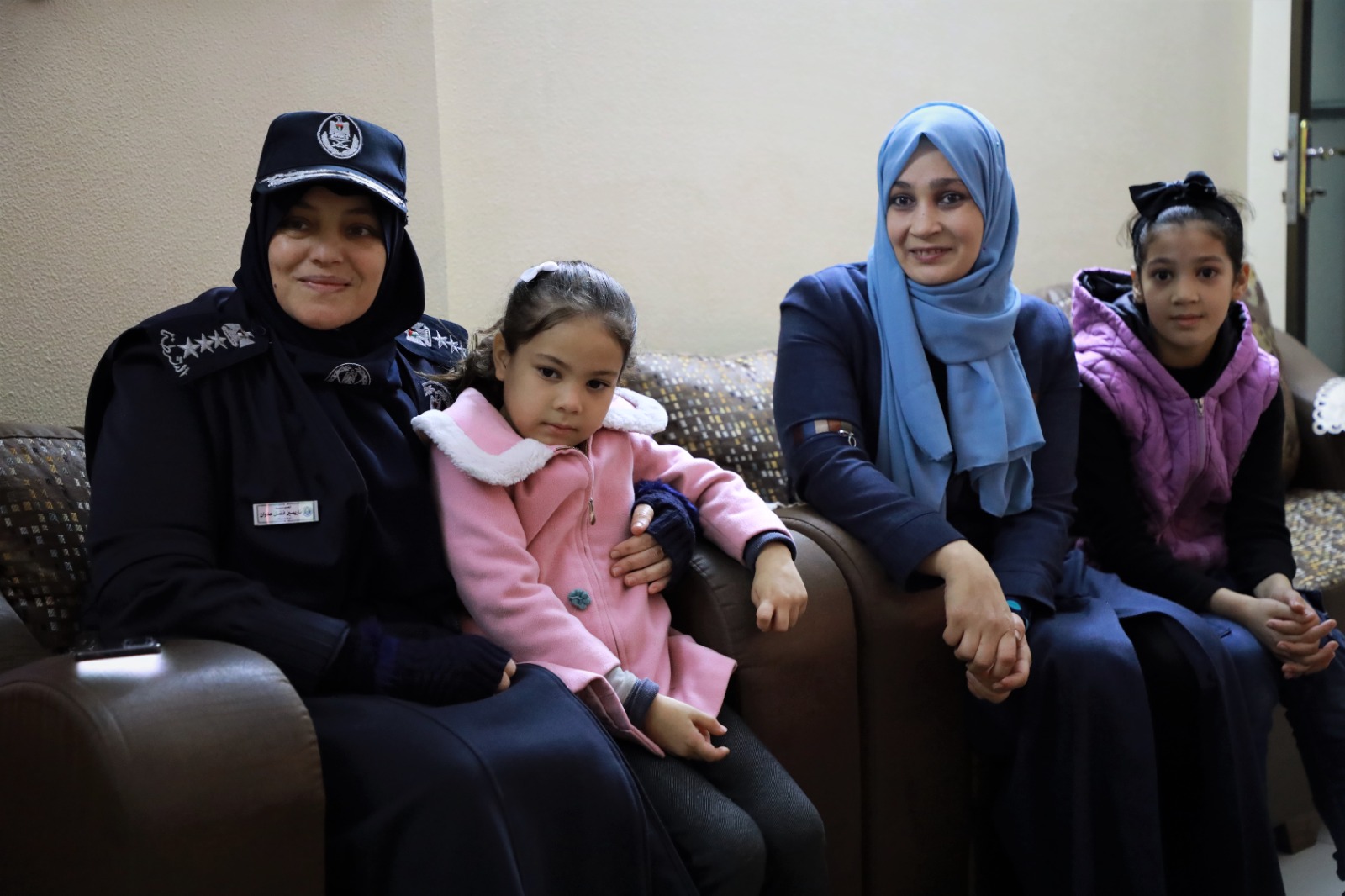 "الداخلية" تطلق حملة زيارات لذوي شهدائها