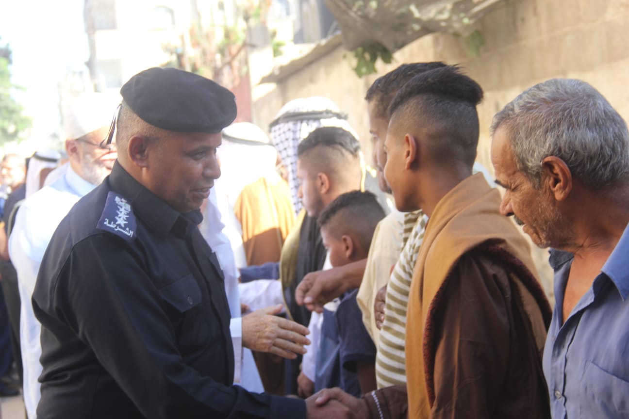 وفد من "الداخلية" يزور عائلة الصوفي برفح