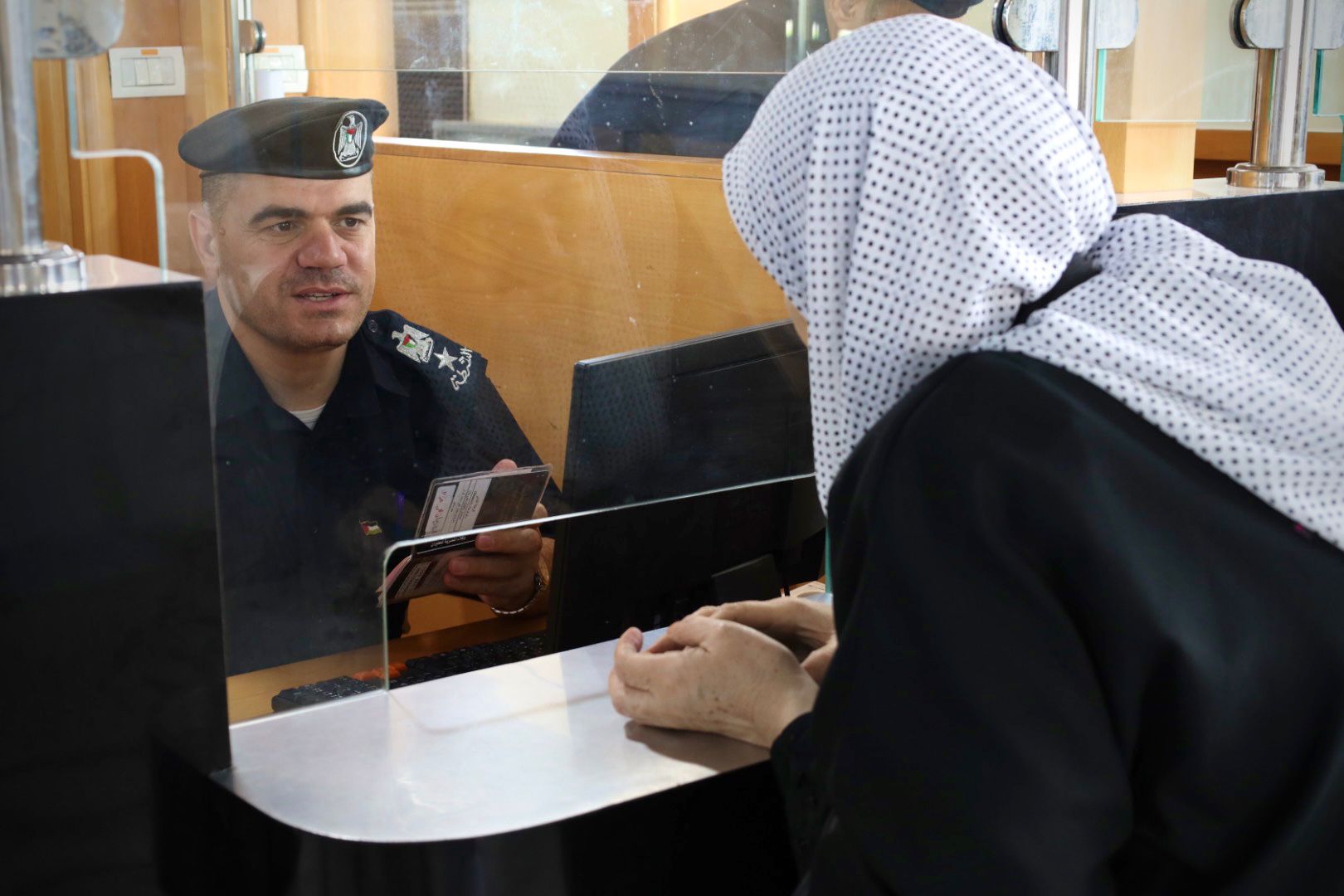 أطقم "المعابر" و"أجهزة الداخلية" تسهل مغادرة حجاج بيت الله عبر معبر رفح