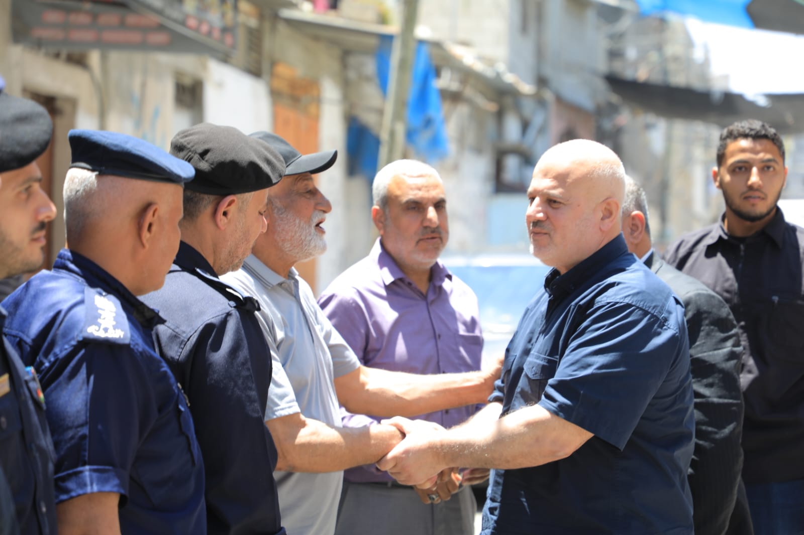 "قيادة الداخلية" تشارك في بيت عزاء شهيد الواجب ملازم "خالد محمد مصلح"