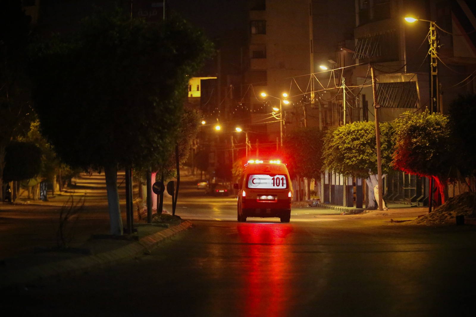 صور ليلية من عمل أجهزة وزارة الداخلية والأمن الوطني، في متابعة تطبيق حظر التجوال في غزة لليوم العاشر على التوالي