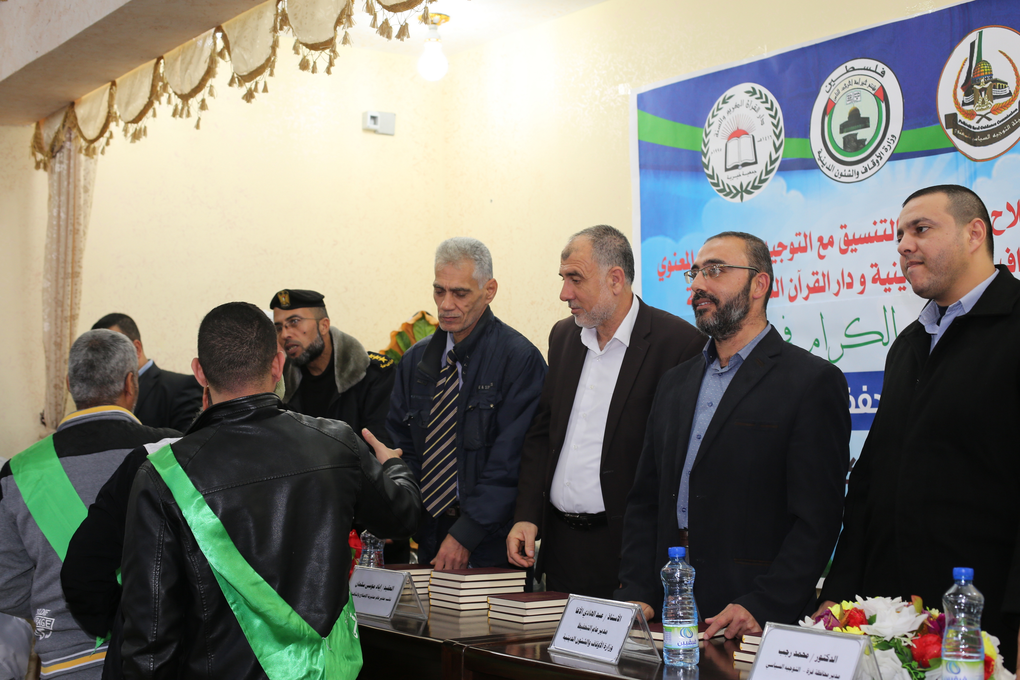 صور.. مديرية الإصـلاح والتأهيل تُخرج 80 نزيلاً حفظوا أجزاءً من القرآن