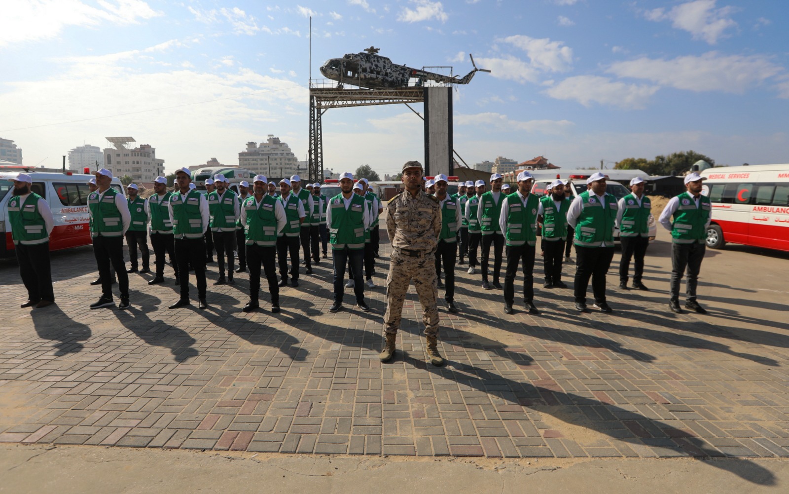 الخدمات الطبية تُخرِّج دورة "مسعف وضابـط إسعاف" الثالثة عشر