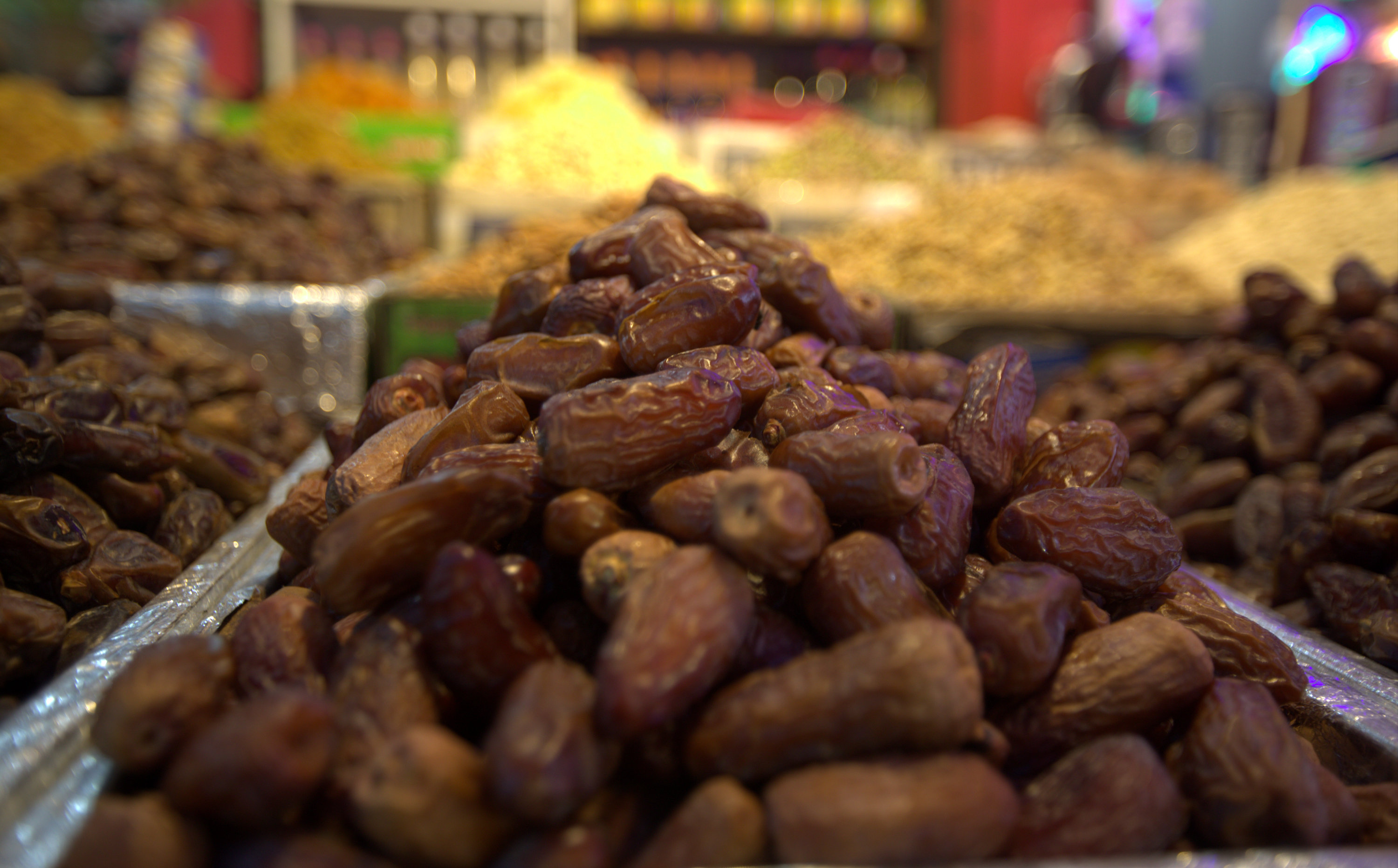 أسواق غزة في أيام شهر رمضان 