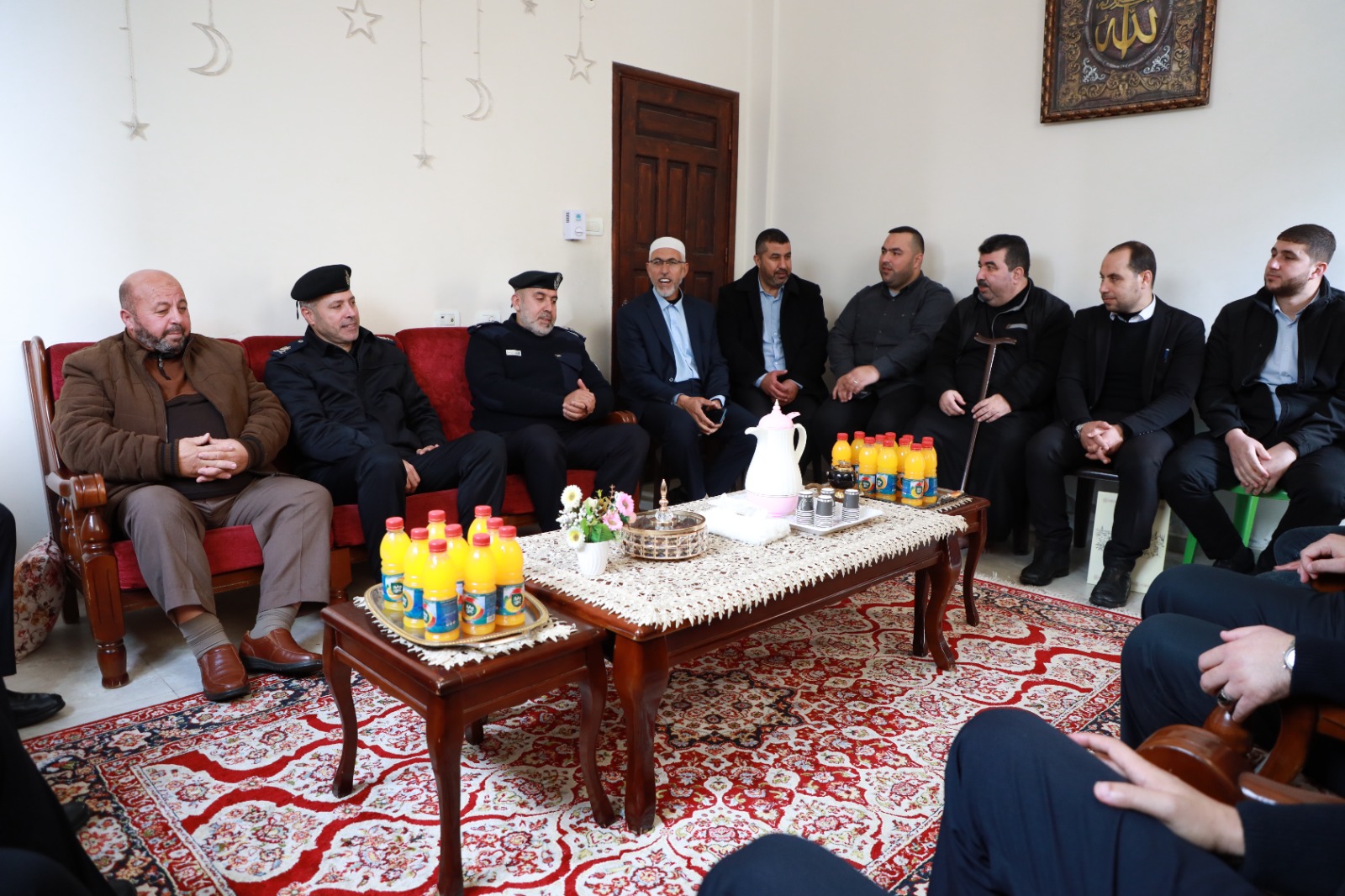 "الداخلية" تطلق حملة زيارات لذوي شهدائها